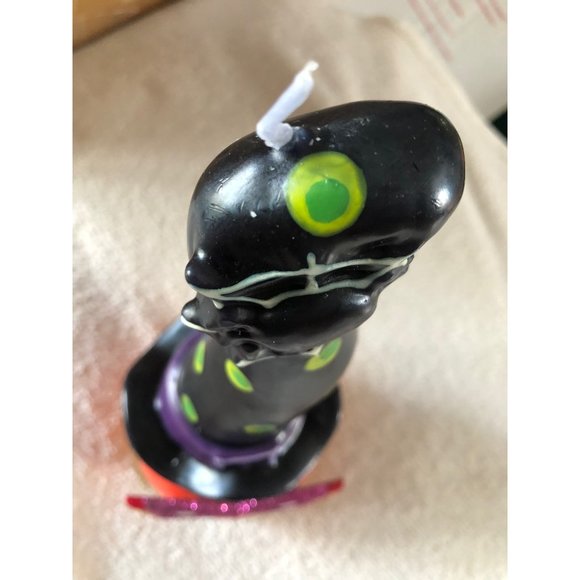 Witch orange Halloween candle & Holder - Picture 4 of 5